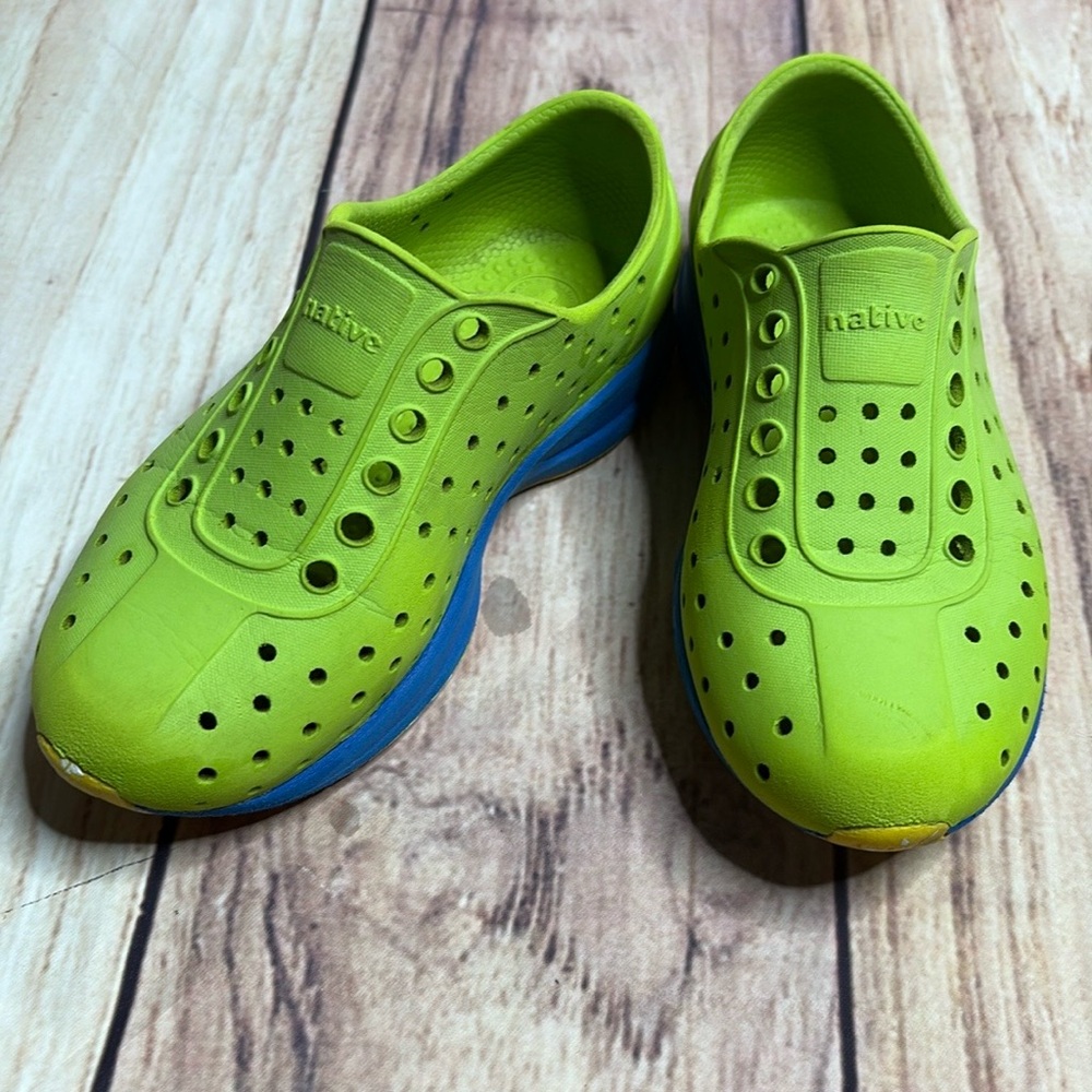 NATIVE Robbie Neon Green Slip On Shoes Size C10